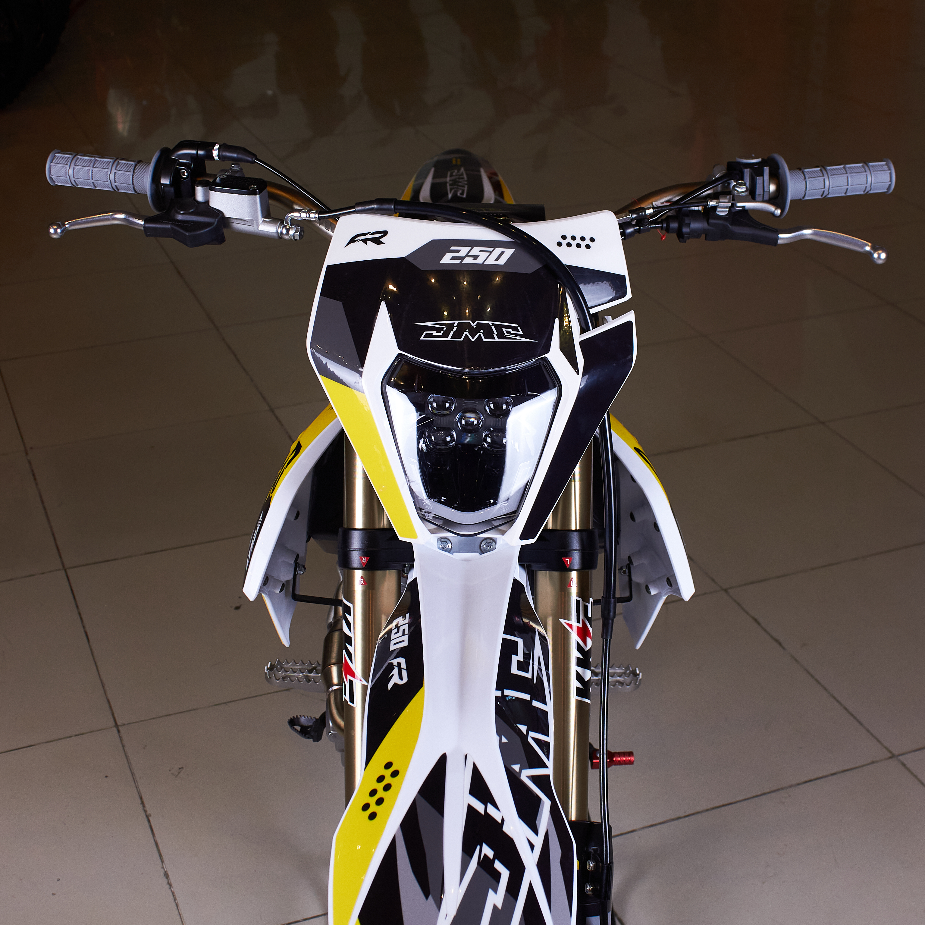 f10659904